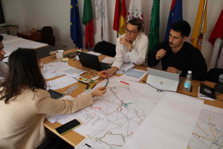 Reuniões com técnicos e autarcas dos Municípios do Alto Alentejo, na CIMAA, para a preparação da próxima concessão dos transportes