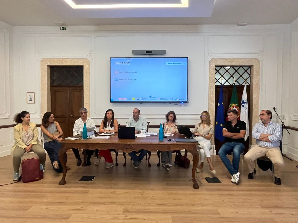 Reunião sobre a Academica + Sucesso Escolar e Educar com Arte na CIMAA