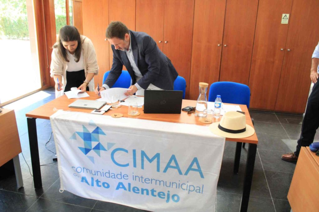 Assinatura de contrato