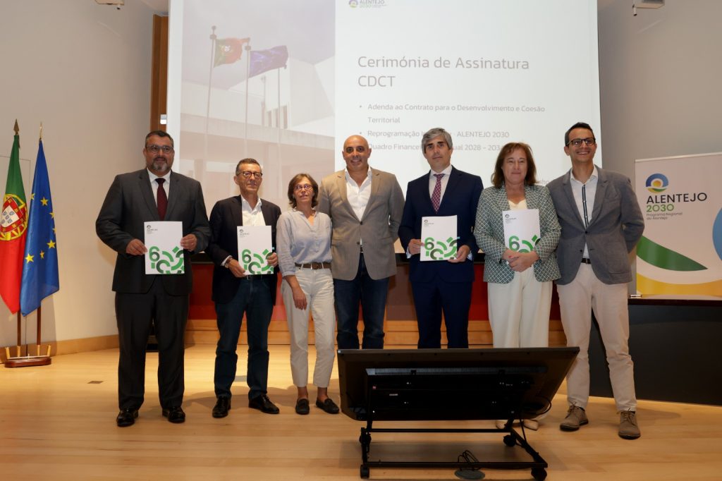 Assinatura da Adendas aos contratos de desenvolvimento e coesão territorial em Évora
